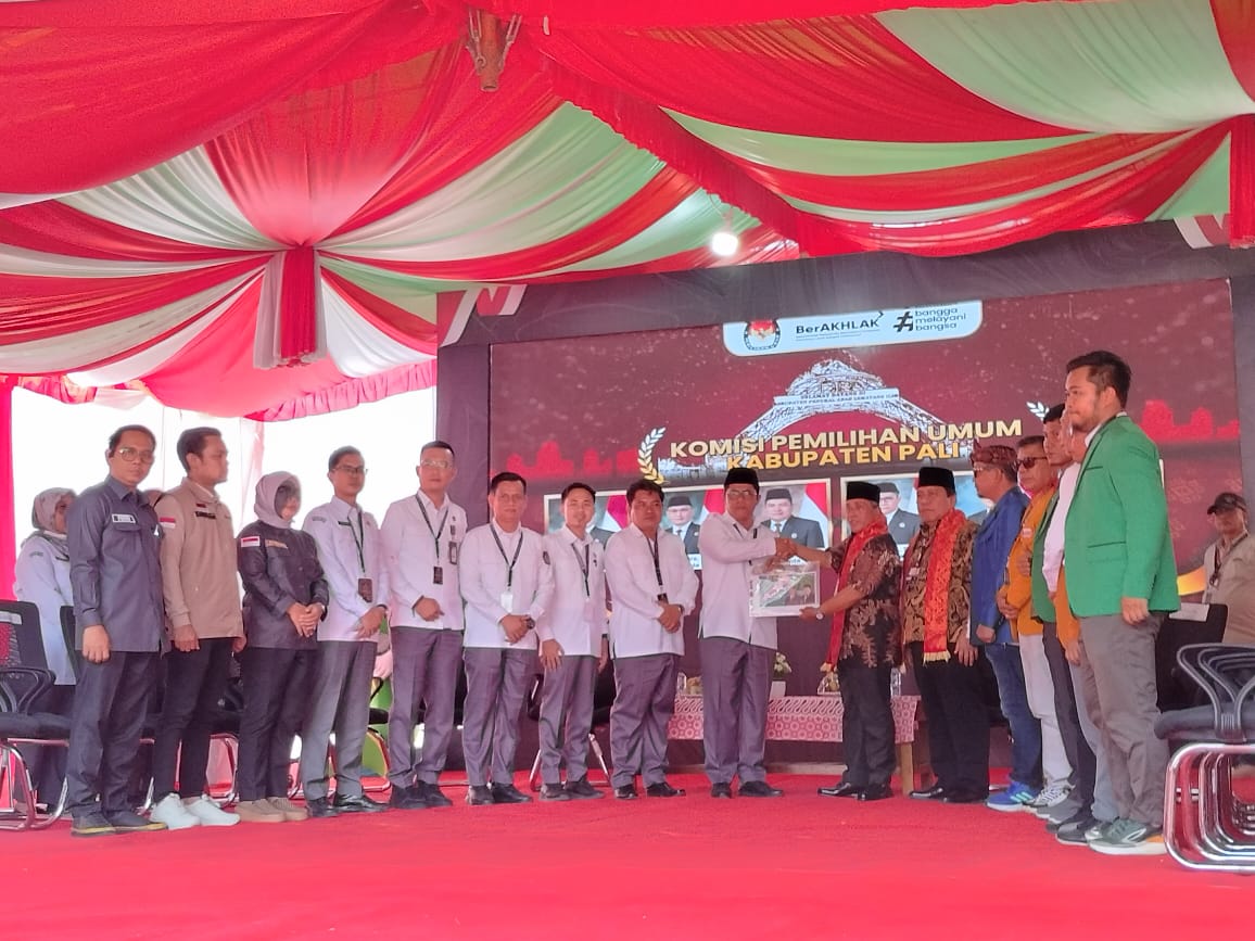 Tiga Komisioner PALI selalu hadir dari hari pertama hingga hari terakhir proses penerimaan berkas pendaftaran Bakal Calon Bupati dan Wakil Bupati PALI di KPU 