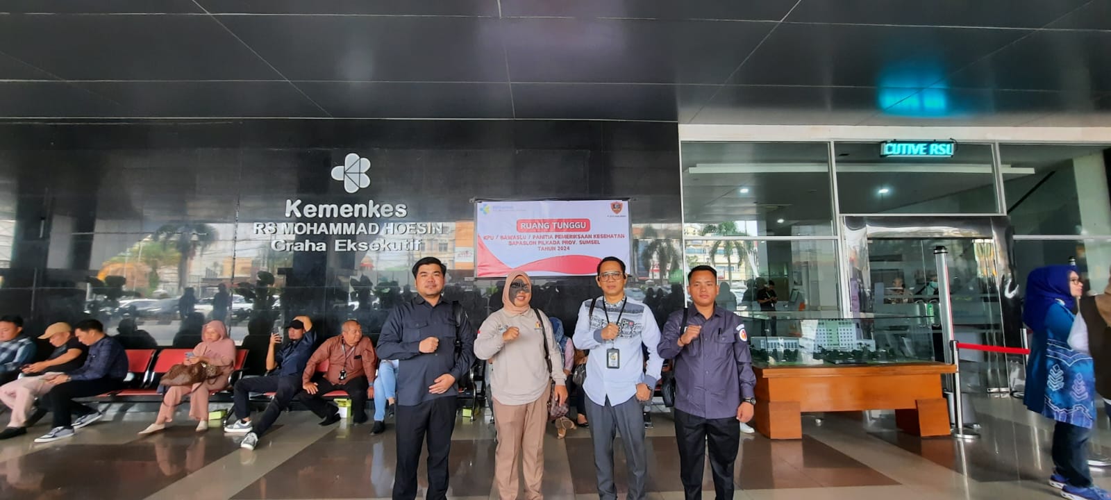 Hari ke 2 Pimpinan Bawaslu PALI Awasi Pemeriksaan Kesehatan Bapaslon Asgianto - Iwan Tuaji