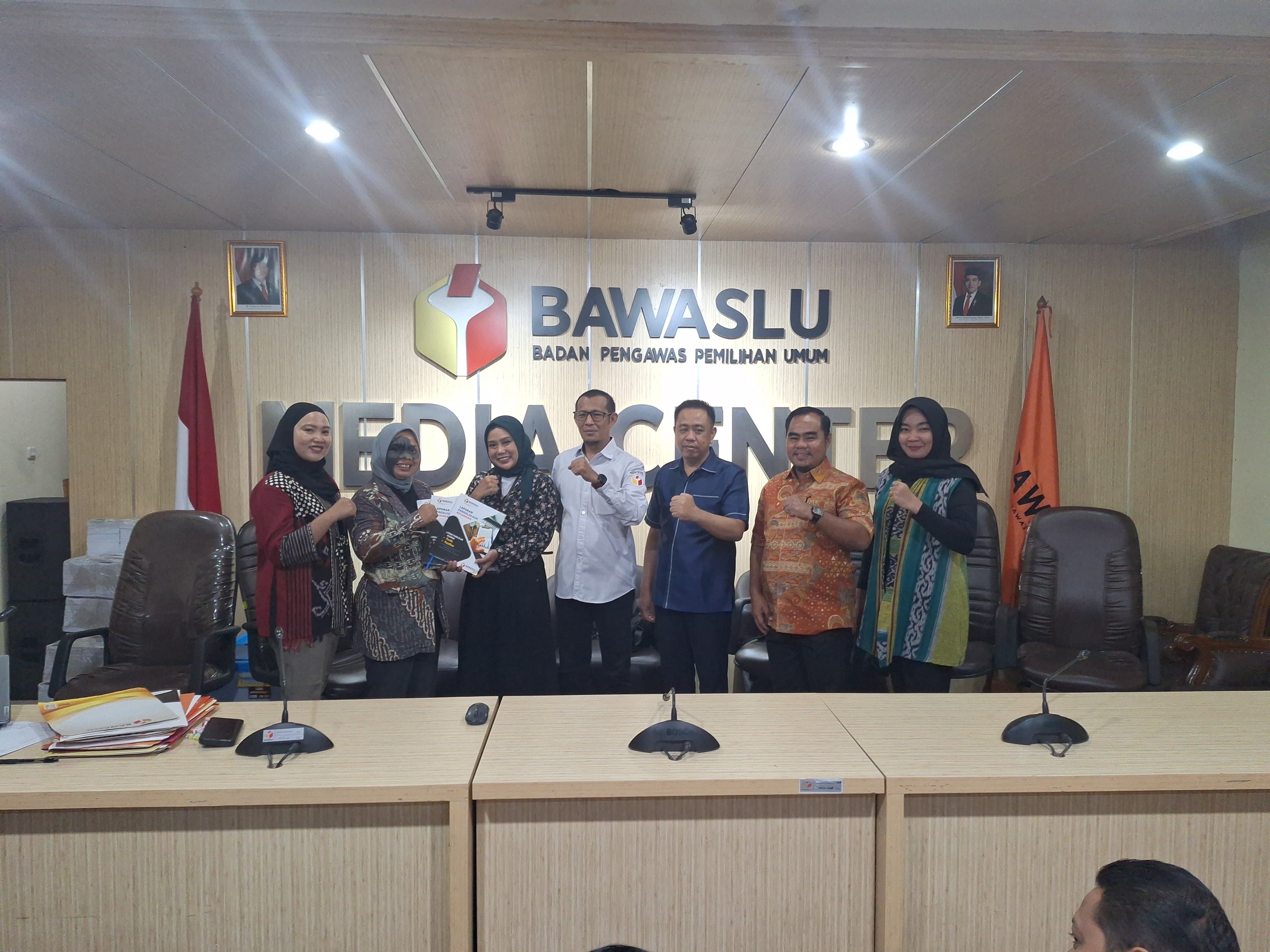 Bawaslu PALI Serahkan Laporan Pengelolaan Keuangan Pemilu 2024