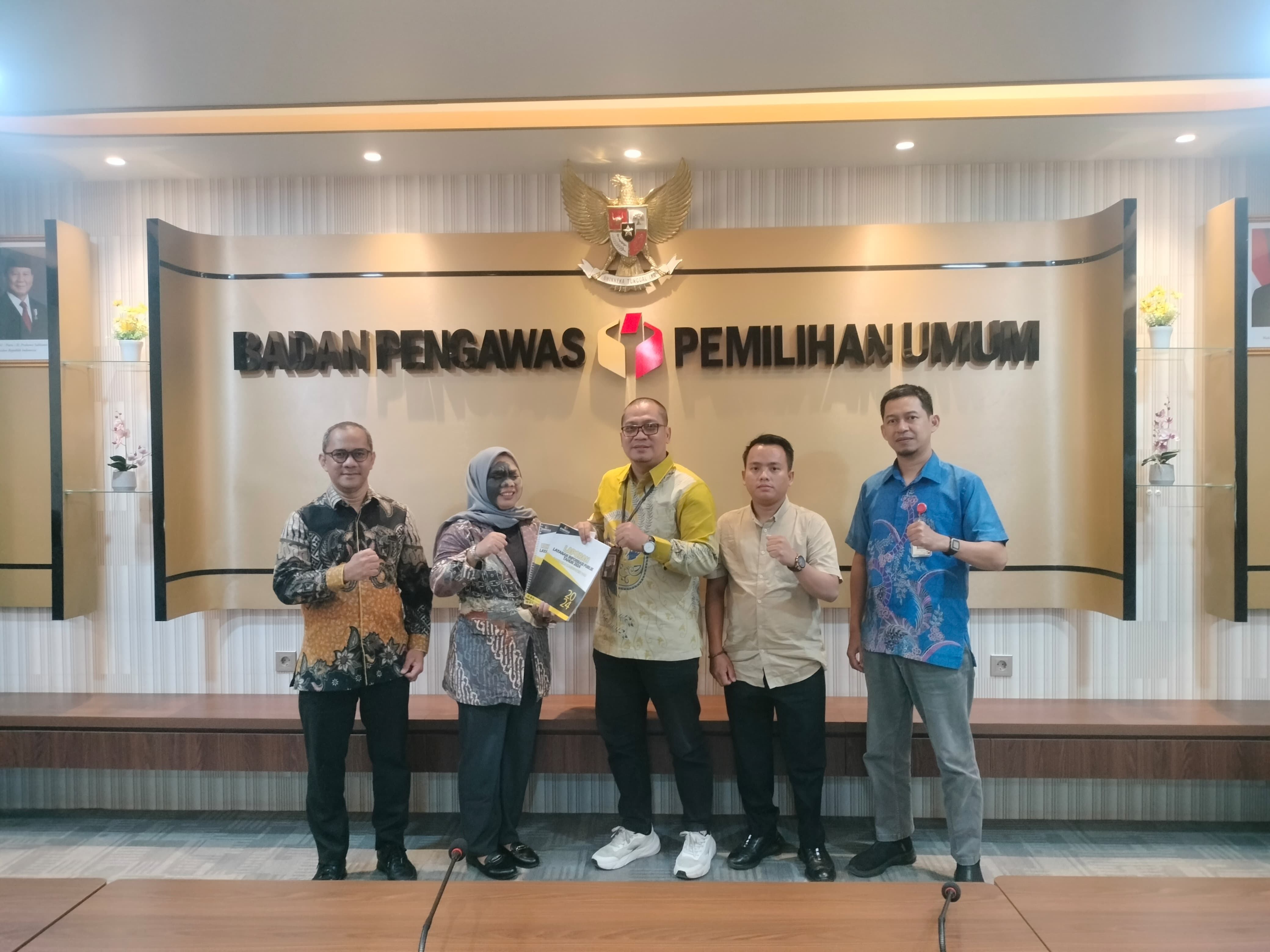 Bawaslu PALI Serahkan Laporan LIP 2024 ke Bawaslu RI