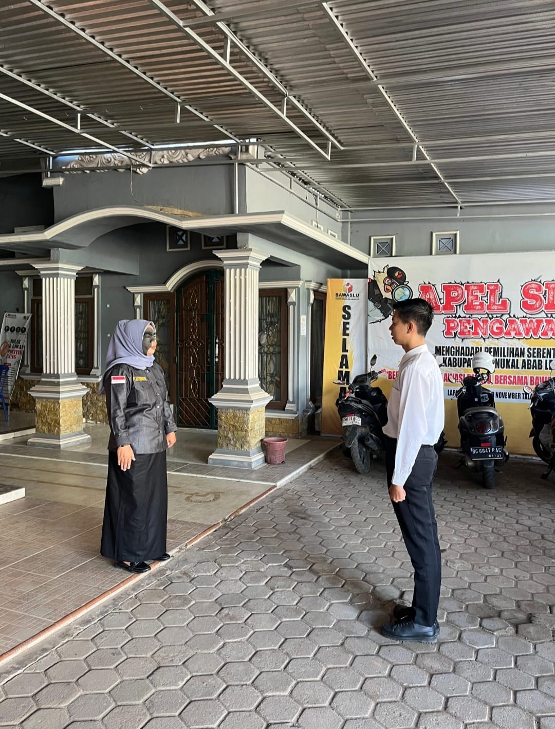Bawaslu PALI : Gelar Apel pagi di Sekretraiat Bawaslu PALI