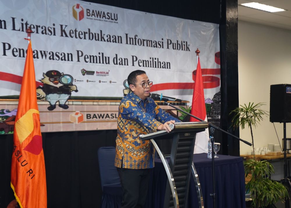 Anggota Bawaslu Puadi dalam Forum Literasi Keterbukaan Informasi Pengawasan Pemilu dan Pemilihan di Makassar, Sulawesi Selatan, Rabu (13/8/2025).