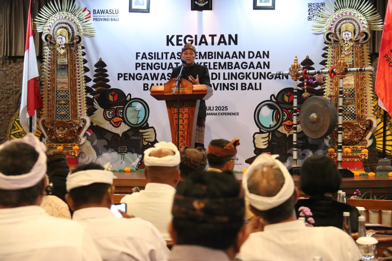 Anggota Bawaslu Totok Hariyono membuka Kegiatan Penguatan Kelembagaan Pengawas Pemilu di Bali, Jumat (25/7/2025)/Foto: Humas Bawaslu Prov Bali