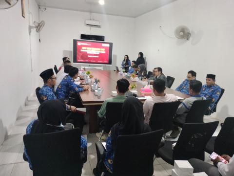 FGD ini bertujuan untuk menghimpun masukan, tanggapan, dan evaluasi menyeluruh dari seluruh pihak yang terlibat dalam pelaksanaan Pemilihan Bupati dan Wakil Bupati Muara Enim Tahun 2024. Bawaslu Kabupaten Muara Enim dalam forum tersebut menyampaikan pandangan berdasarkan hasil pengawasan di setiap tahapan pemilihan, termasuk pelaksanaan kampanye, distribusi logistik, pemungutan dan penghitungan suara, serta rekapitulasi hasil pemilihan. Kegiatan ini menjadi wadah penting dalam refleksi bersama atas penyelen