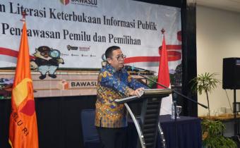 Anggota Bawaslu Puadi dalam Forum Literasi Keterbukaan Informasi Pengawasan Pemilu dan Pemilihan di Makassar, Sulawesi Selatan, Rabu (13/8/2025).