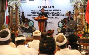 Anggota Bawaslu Totok Hariyono membuka Kegiatan Penguatan Kelembagaan Pengawas Pemilu di Bali, Jumat (25/7/2025)/Foto: Humas Bawaslu Prov Bali